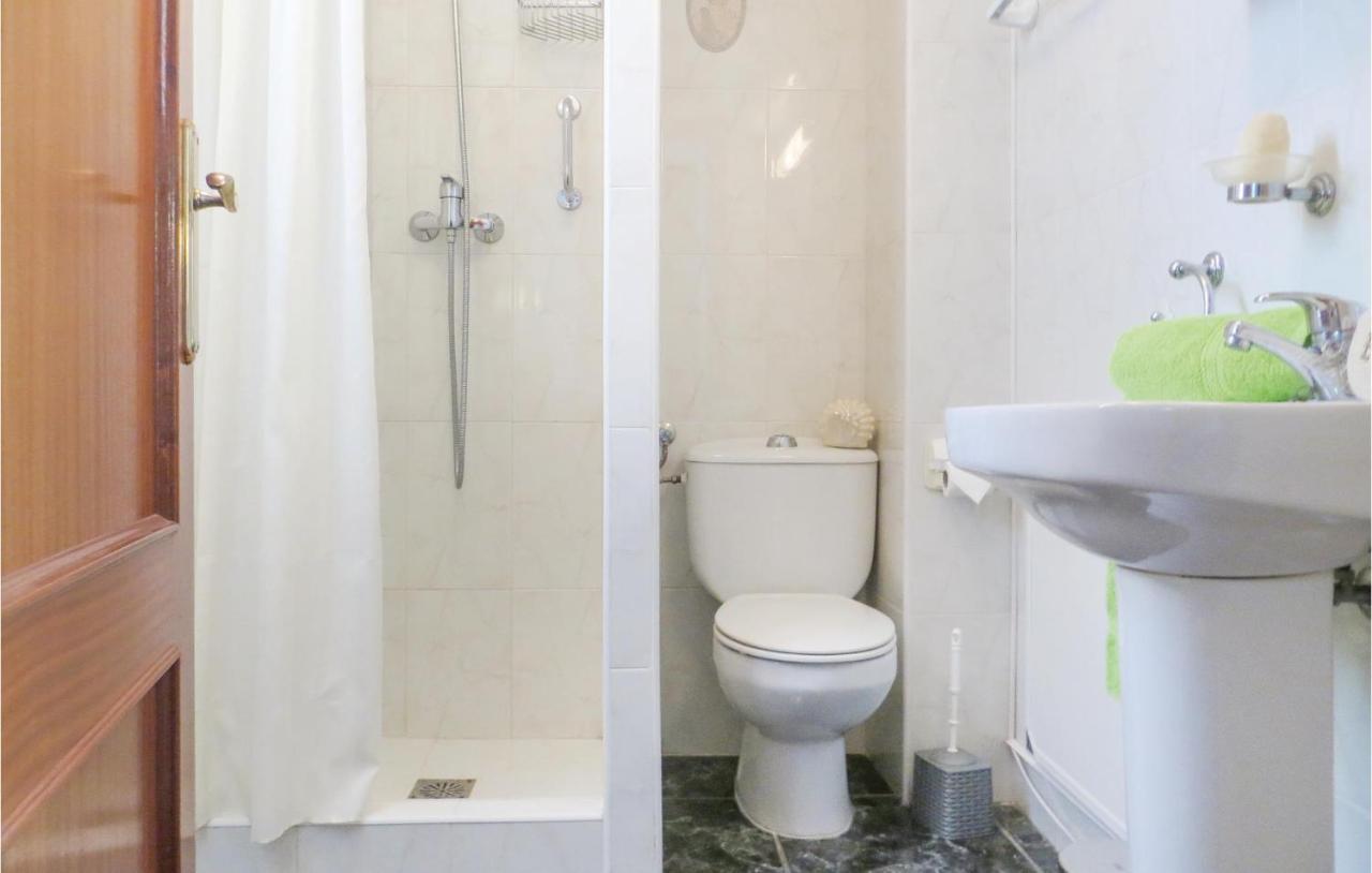 2 Bedroom Stunning Apartment In Torrevieja Extérieur photo