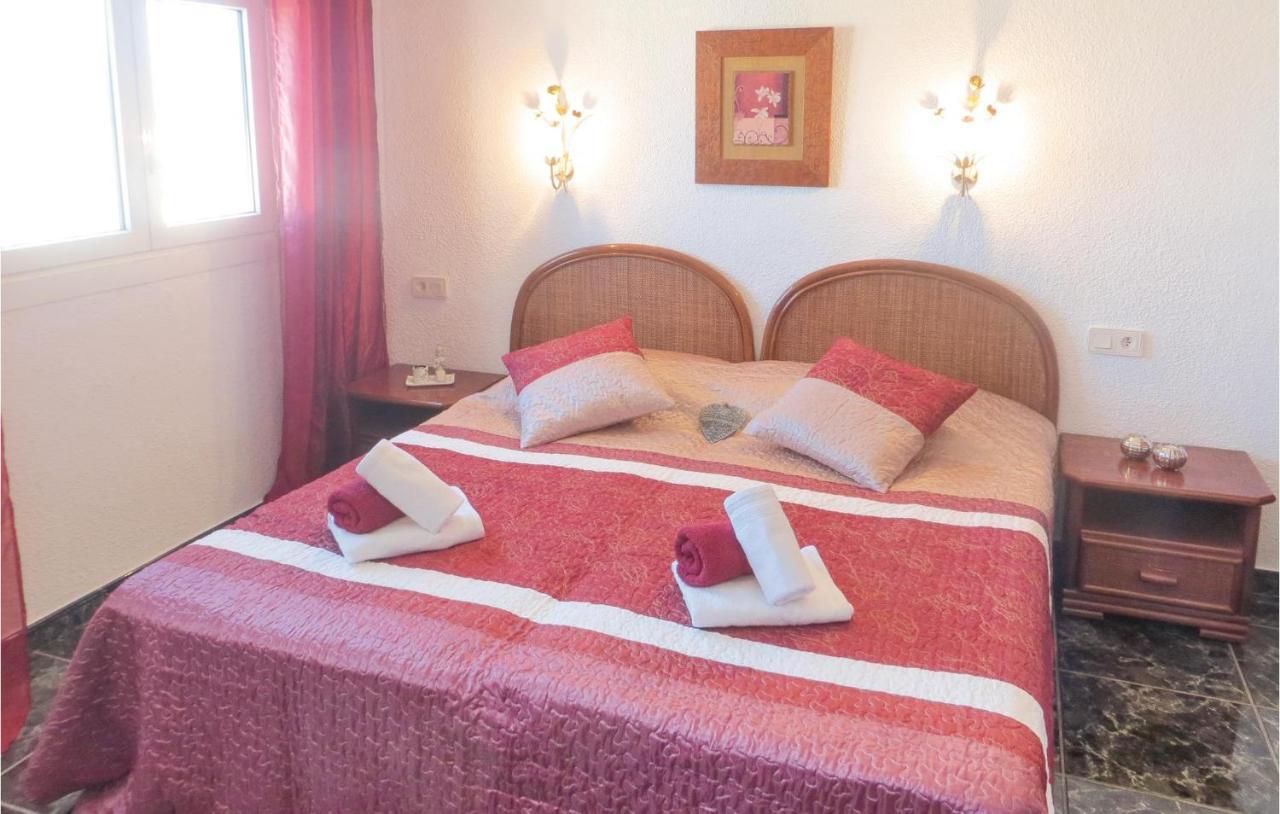 2 Bedroom Stunning Apartment In Torrevieja Extérieur photo