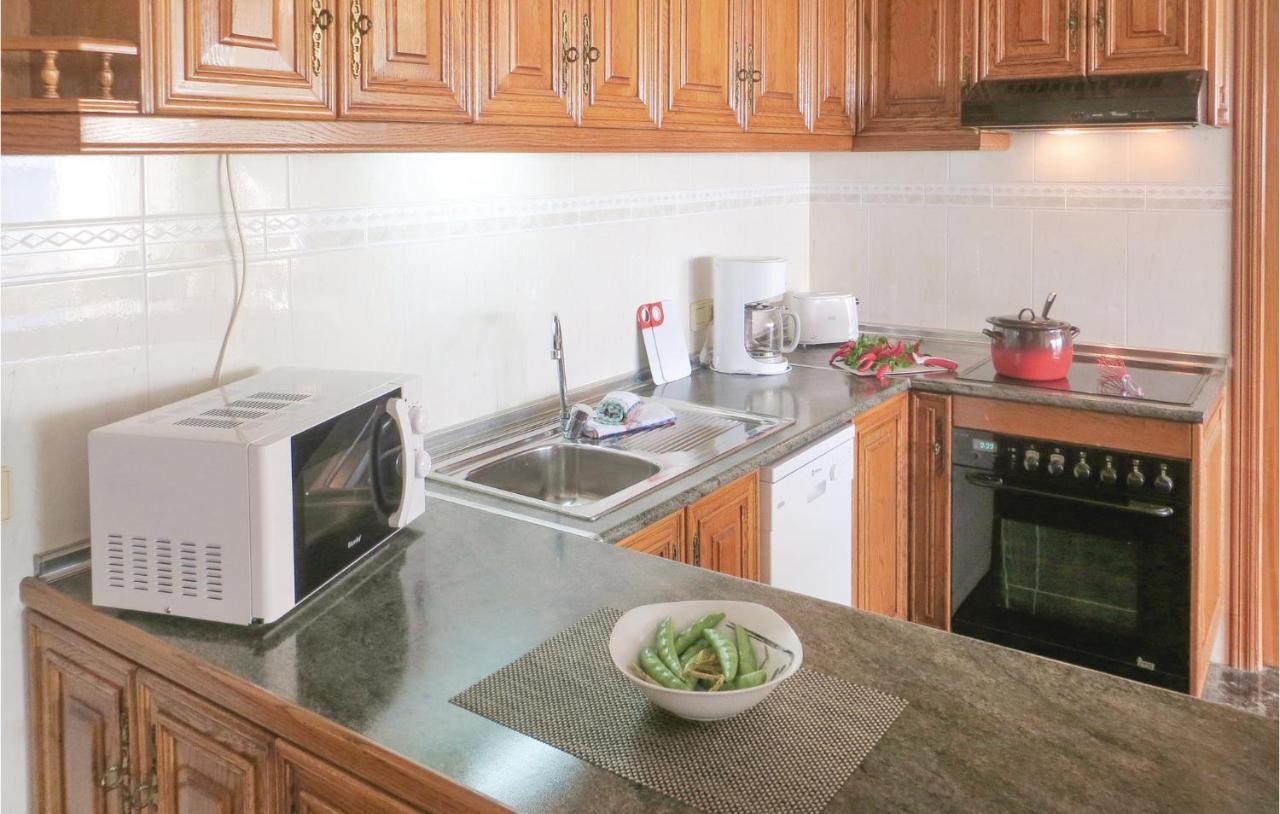 2 Bedroom Stunning Apartment In Torrevieja Extérieur photo